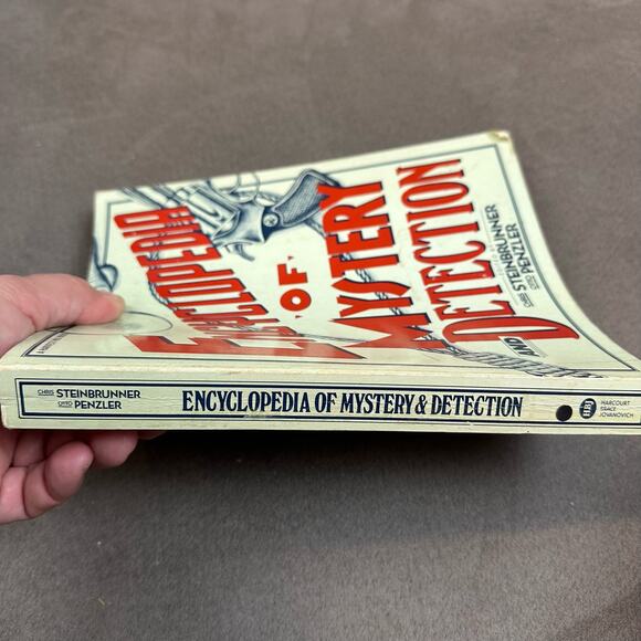 Encyclopedia of Mystery & Detection Paperback by Chris Steinbrunner Otto Penzler - Picture 2 of 11